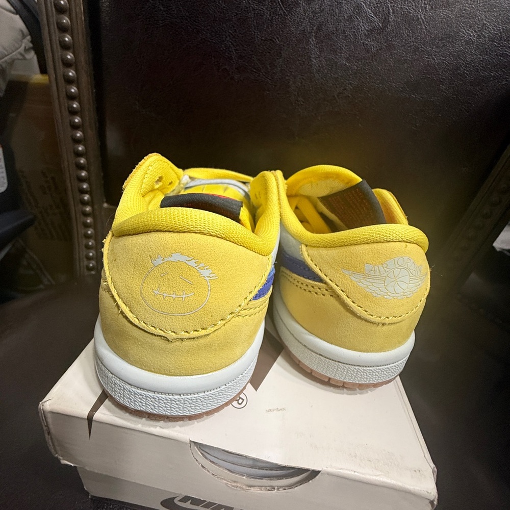 Nike Kids Yellow and Blue Low-Top Sneakers - Picture 5 of 8